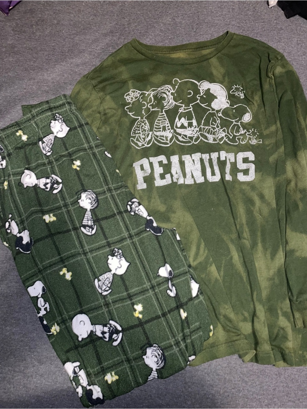 Peanuts Olive Green Long Sleeve Pajama Set size xl